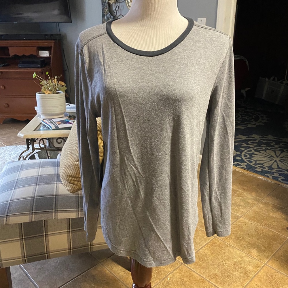 Long sleeve t